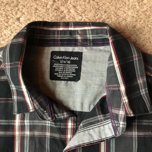 Boys Calvin Klein shirt - Picture 2 of 2